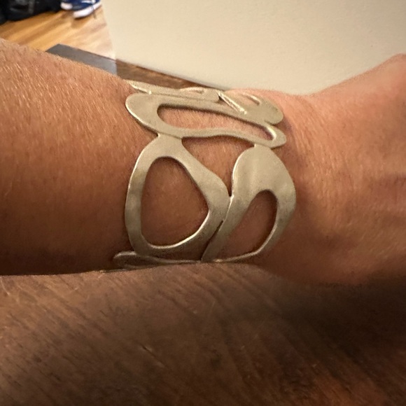 Saundra Messinger sterling silver cuff bracelet - Picture 9 of 9